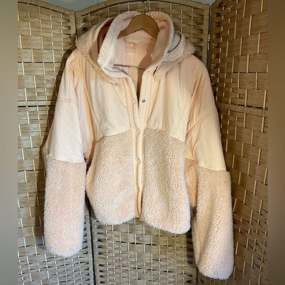 Free People Adventure Awaits Puffy Teddy - Picture 2 of 16